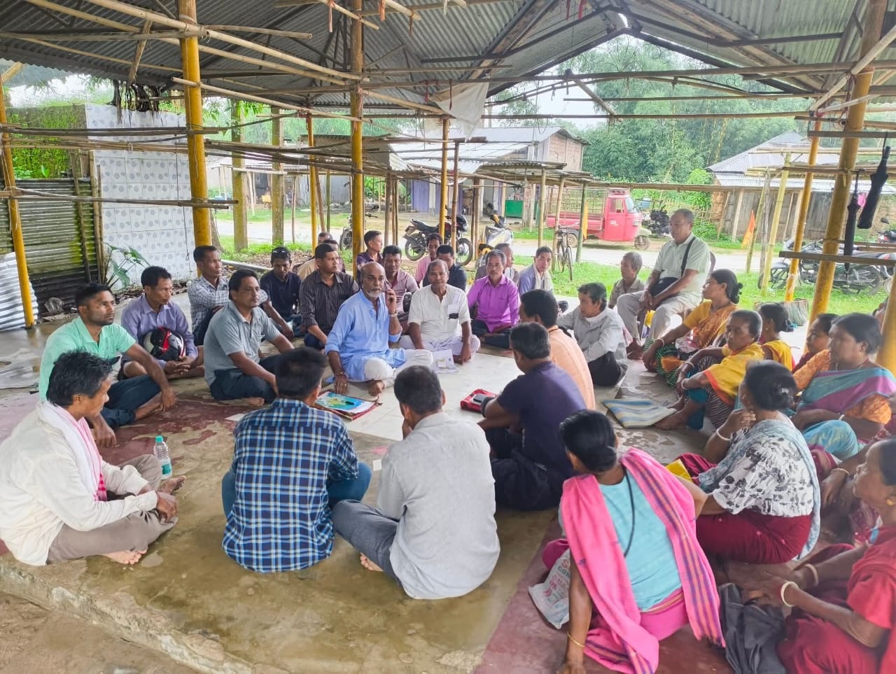  (12/07/2026 ইং) ফটিকরায় গঙ্গানগর এর নদীয়াপুর বাজার এ তারকব্রহ্ম কীর্তনীয়া শিল্পী সমিতির ঊনকোটি জেলা কমিটির উদ্যোগে একটি সভা অনুষ্ঠিত হয়।